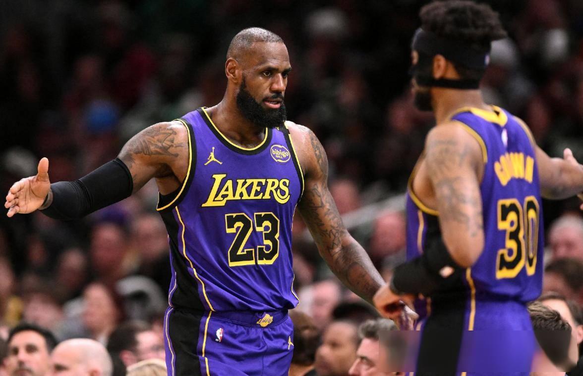 爱游戏娱乐-火箭绝杀湖人，詹姆斯状态火热