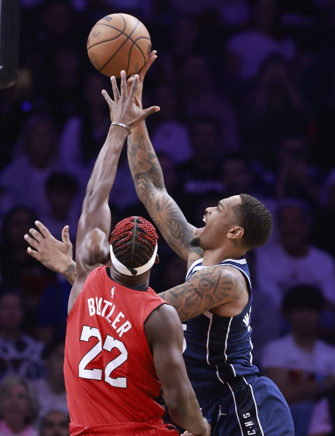 爱游戏入口-火箭翻盘热火，拉文带队取胜