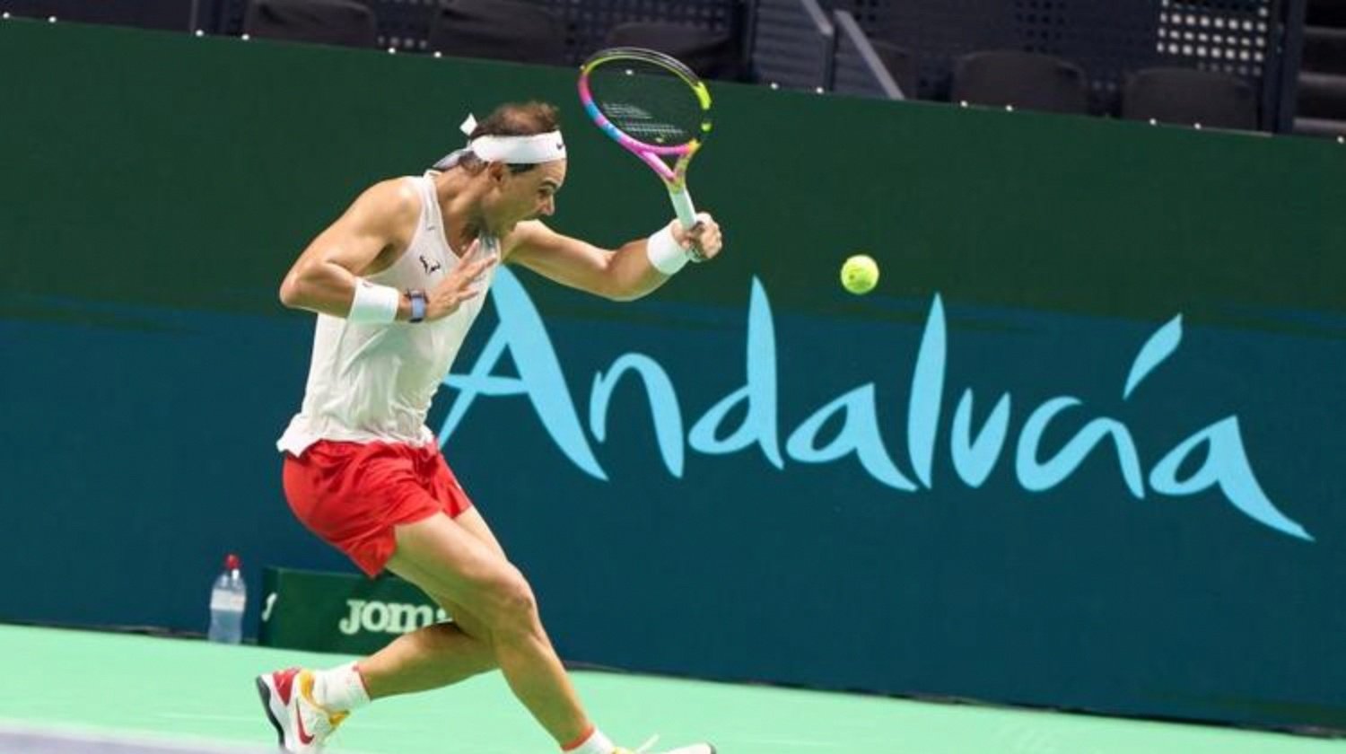 爱游戏官方-年终总决赛横扫戴维斯杯，阿尔卡拉斯统治全场