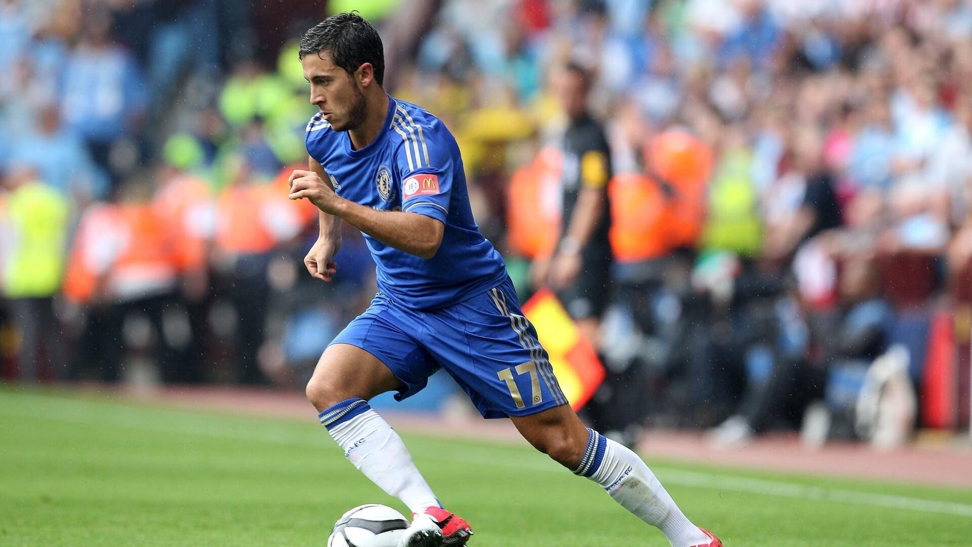 ayx世界杯2026-当丹麦横扫委内瑞拉，NBA总决赛的聚光灯为何突然失焦？